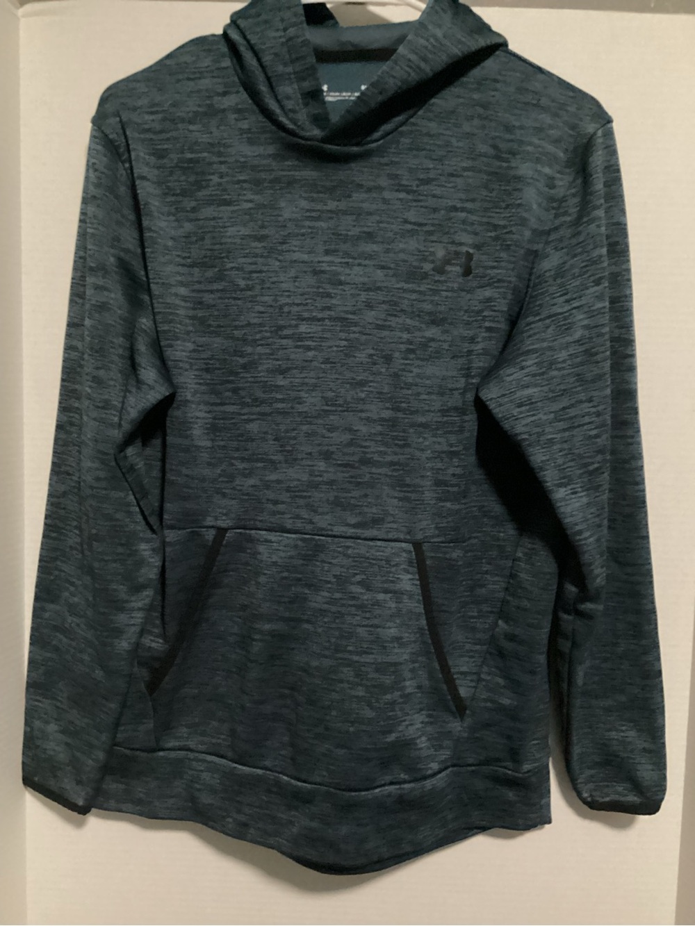 Under Armour gray/black Pullover Hoodie
